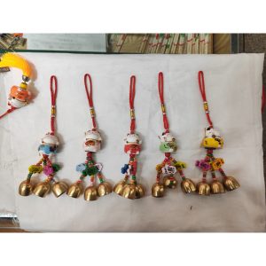 Colgante Maneki Neko con campanas