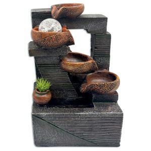 Fuente de agua cántaros