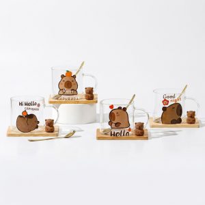 Tazón de vidrio Capybara con cuchara y base de madera
